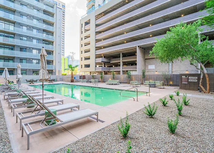 Cozy 2br Near Dt With Balcony Gym Pool Parking Wd Phoenix