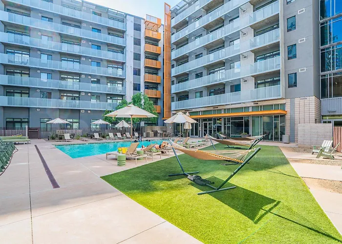 Cozy 2br Near Dt With Balcony Gym Pool Parking Wd Phoenix