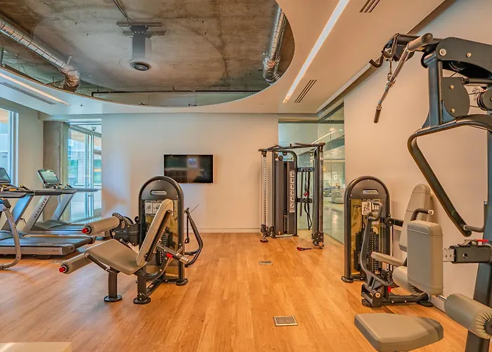 Cozy 2br Near Dt With Balcony Gym Pool Parking Wd Apartment Phoenix